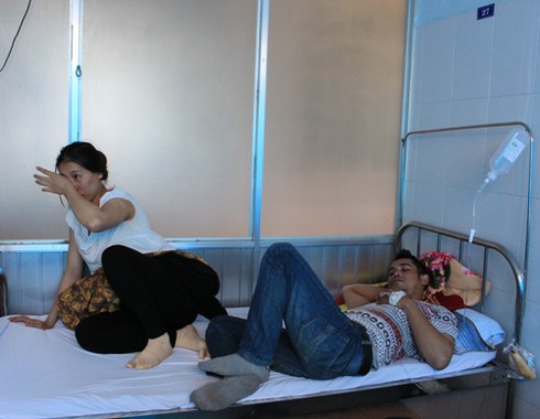 Đắk Lắk: 16 người ngộ độc nhập viện nghi do ăn rau rừng lạ - ảnh 1