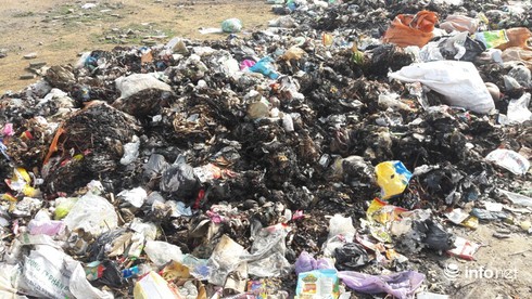 Hà Tĩnh: Rác thải tràn ra mé sông, “đe dọa” nguồn nước sinh hoạt của người dân - ảnh 7