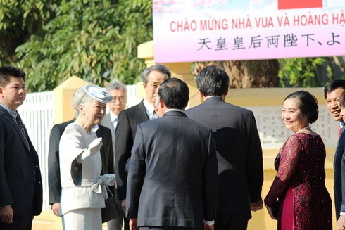 Hậu duệ của cụ Phan Bội Châu gặp Nhật hoàng và Hoàng hậu tại Huế - ảnh 3