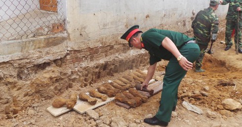 Kon Tum: Phát hiện hài cốt liệt sỹ trong lúc khai quật hầm đạn pháo - ảnh 2