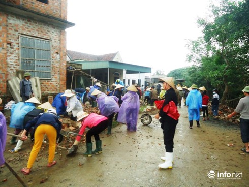 Chuyện về người linh mục “đội nón, xắn quần” lao động cùng dân - ảnh 2