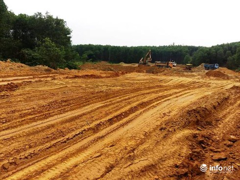 Huế: Doanh nghiệp ngang nhiên “đào trộm” đất đi bán giữa ban ngày - ảnh 3