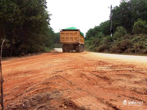 Huế: Doanh nghiệp ngang nhiên “đào trộm” đất đi bán giữa ban ngày - ảnh 6