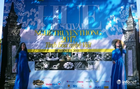 Lễ hội khinh khí cầu được tổ chức lần đầu tại Festival Nghề truyền thống Huế - ảnh 6