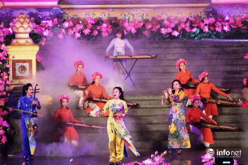 Lung linh đêm Khai mạc Festival Nghề truyền thống Huế 2017 - ảnh 6