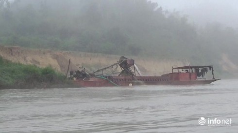 Đắk Lắk: “Tàu ma” khoét sông Krông Ana, Sở TN&MT “né” trách nhiệm? - ảnh 2