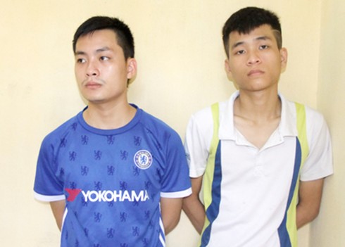 Bịt mặt, đi xe máy không biển số đến nhà đối thủ nổ súng - ảnh 1