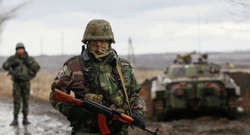 Quân ly khai Lugansk tiến hành cuộc không kích vào quân đội Ukraine - ảnh 1