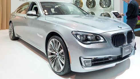 Dòng xe BMW series 7 mới sẽ có thể tự động đỗ xe - ảnh 1