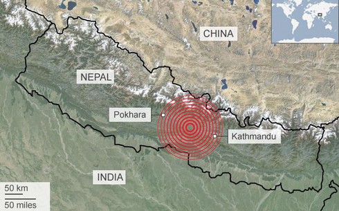 Động đất ở Nepal: 876 người chết, hàng trăm người bị mắc kẹt - ảnh 2