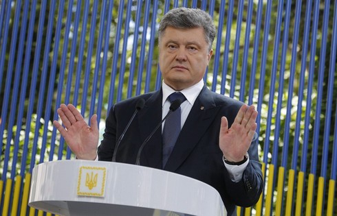 Doanh nghiệp Ukraine kêu gọi Tổng thống Poroshenko từ chức - ảnh 1