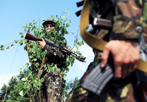 Putin họp khẩn, Ukraine lo sợ “đại chiến” - ảnh 1