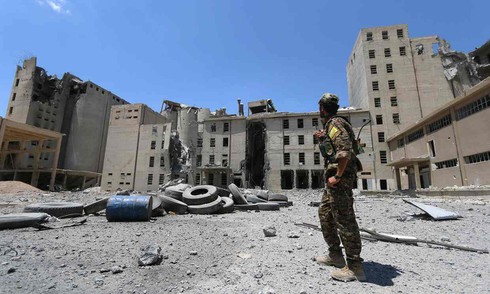 Hàng chục dân thường ở Syria thiệt mạng do các cuộc không kích của Mỹ - ảnh 1