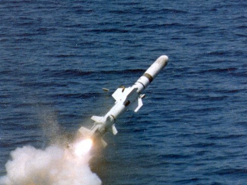Tàu ngầm Ấn Độ tăng sức mạnh với tên lửa chống hạm Harpoon của Mỹ - ảnh 1