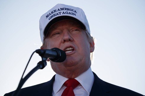 Clinton tức giận khi FBI “dòm ngó” thư điện tử, Trump hả hê đòi “bỏ tù” - ảnh 2