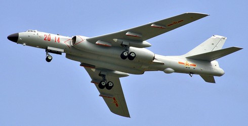 Oanh tạc cơ H-6: Pháo đài “B-52” của Trung Quốc? - ảnh 1