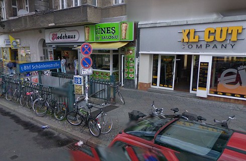 Người nhập cư bị thiêu sống đêm Noel, nước Đức lại dậy sóng - ảnh 1