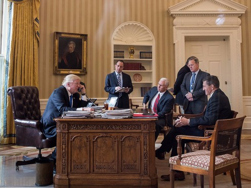 Chia rẽ nội bộ, rối loạn phương hướng đang khiến Trump hoang mang? - ảnh 2