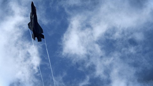 Mỹ triển khai F-35 tới Châu Âu nhằm đối phó với Nga - ảnh 1