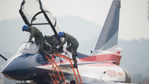 Máy bay Trung Quốc lại