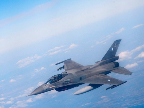 Quân đội Syria bất ngờ bị Israel “đánh lén” - ảnh 1