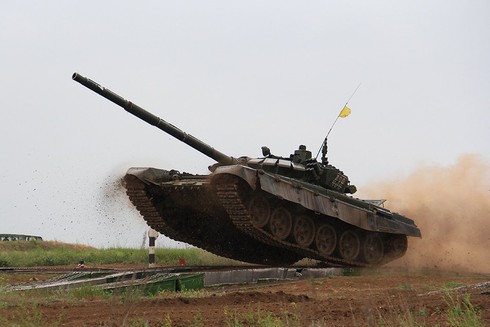 Cận cảnh dàn xe tăng “khủng” của Quân đội Nga - ảnh 7