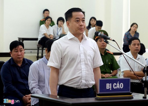 Toa cach ly Vu 'Nhom' de xet hoi 2 cuu thu truong cong an hinh anh 1