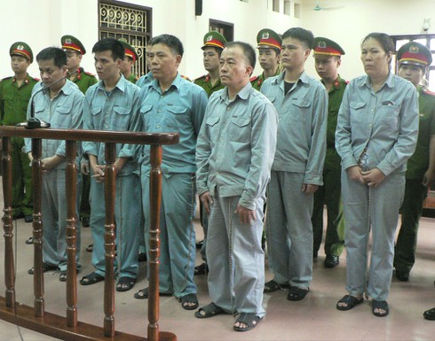 Các bị cáo nhận mua bán 150 bánh heroin - ảnh 2