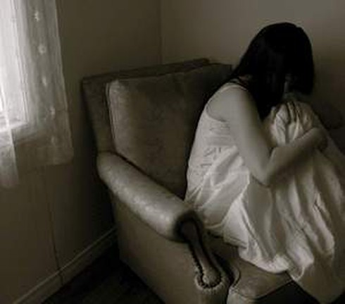 Thuê khách sạn giao cấu với bé gái 13 tuổi - ảnh 1