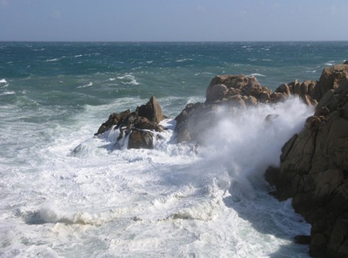 Thời tiết đêm 28 và ngày 29/8: Vùng áp thấp trên biển Đông mạnh lên - ảnh 1