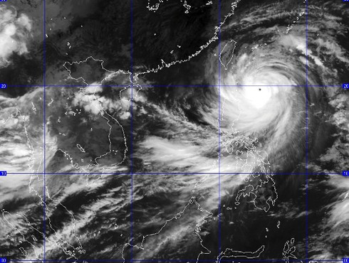 Siêu bão Usagi tiến nhanh hướng giữa Tây Bắc và Tây Tây Bắc (20/9) - ảnh 1