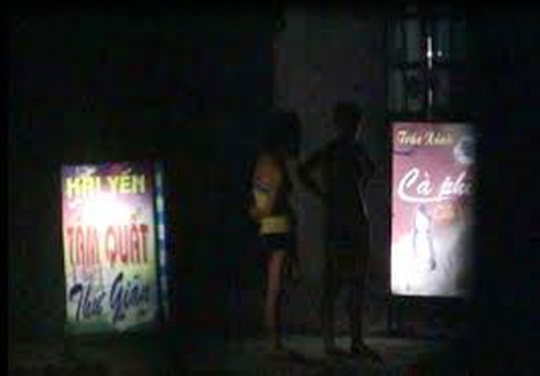 “Tú ông” trẻ mở quán cà phê “chăn dắt” gái mại dâm - ảnh 1