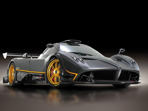 Pagani và những chiếc xe huyền thoại 22