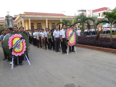 Điện Biên: Hàng nghìn người đến viếng Đại tướng - ảnh 1
