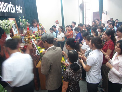Điện Biên: Hàng nghìn người đến viếng Đại tướng - ảnh 5