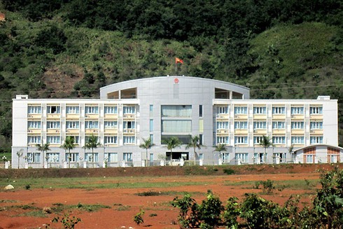 Trụ sở, cung điện, tỉnh, UBND, lãng phí, đầu tư công