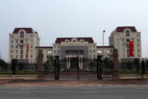 Trụ sở, cung điện, tỉnh, UBND, lãng phí, đầu tư công