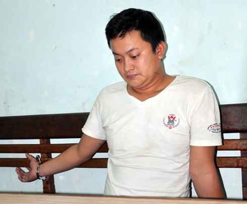 Tên trộm bại lộ vì mải ngắm nữ chủ nhân đang ngủ - ảnh 1