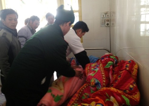 Nhảy xuống hồ nước lạnh thấu xương cứu cháu bé lớp 1 - ảnh 1