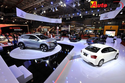 10 xe hơi người Việt thi nhau mua năm 2013 - ảnh 1