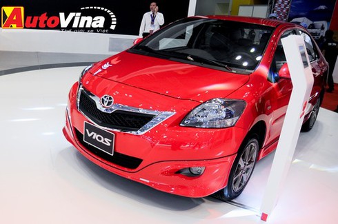 10 xe hơi người Việt thi nhau mua năm 2013 - ảnh 7