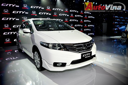 10 xe hơi người Việt thi nhau mua năm 2013 - ảnh 5