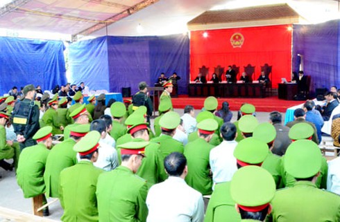 Tuyên tử hình 30 bị cáo vụ 32.000 bánh heroin - ảnh 1