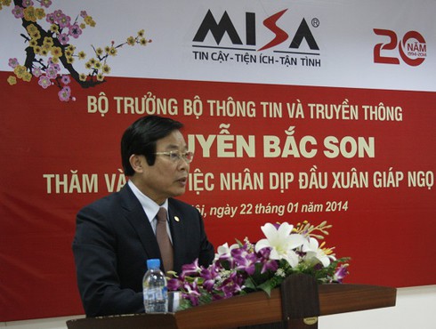 Bộ trưởng Nguyễn Bắc Son tới thăm Công ty MISA - ảnh 1