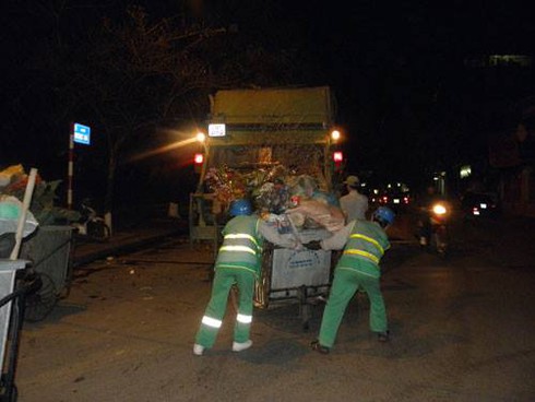 Không khí đón giao thừa Giáp Ngọ 2014 - ảnh 98