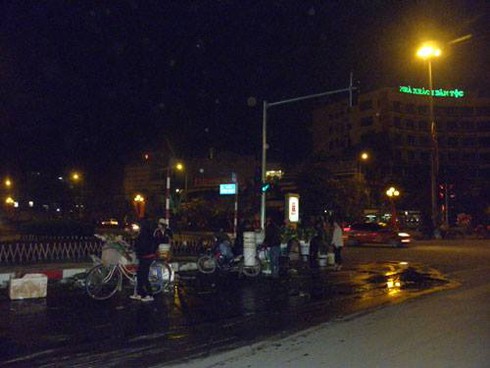 Không khí đón giao thừa Giáp Ngọ 2014 - ảnh 99