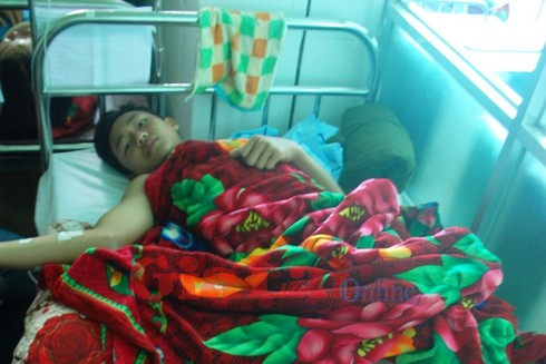 Một học sinh bị chém đứt gân chân - ảnh 1