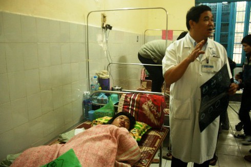 Ô tô tải gây tai nạn khiến 5 nữ sinh thương vong - ảnh 1