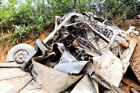 Quảng Ninh: Xe tải lao xuống vực, 2 người chết, 2 người bị thương - ảnh 6