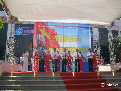 Triển lãm về chủ quyền Hoàng Sa, Trường Sa tại Phú Yên - ảnh 3